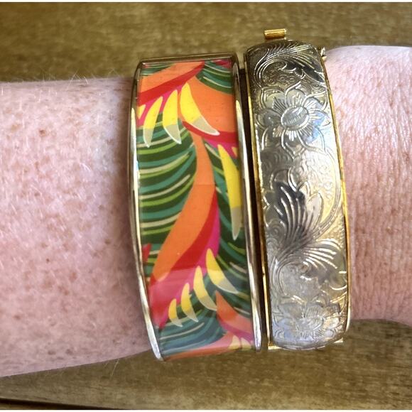 Enamel Gold Clasp Bangle Tropical Vacation Resort Floral - Picture 1 of 8